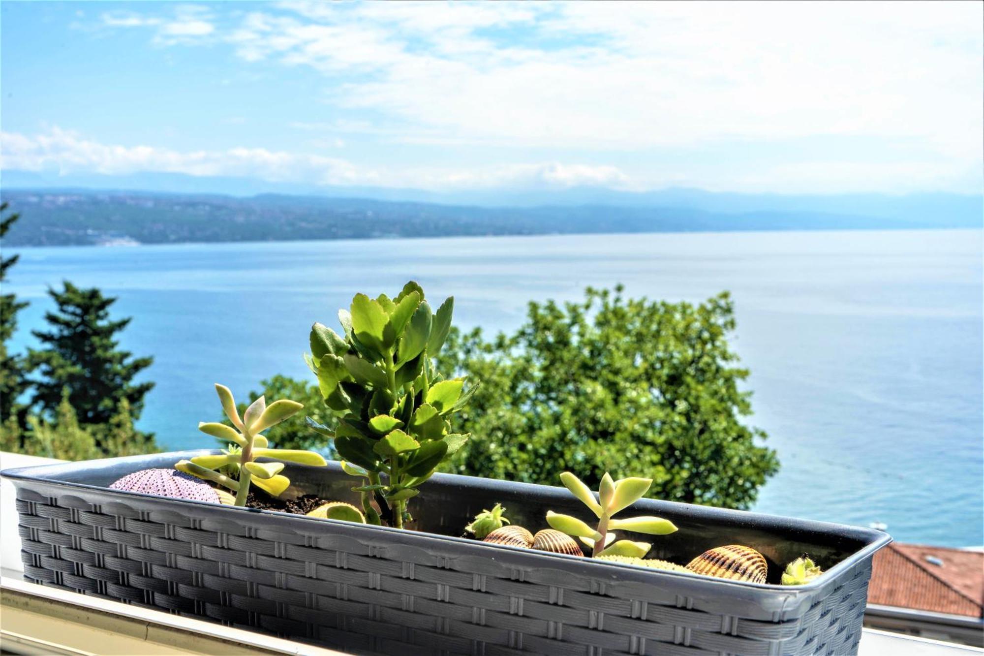 Apartment Near Beach With Sea View Opatija Ngoại thất bức ảnh